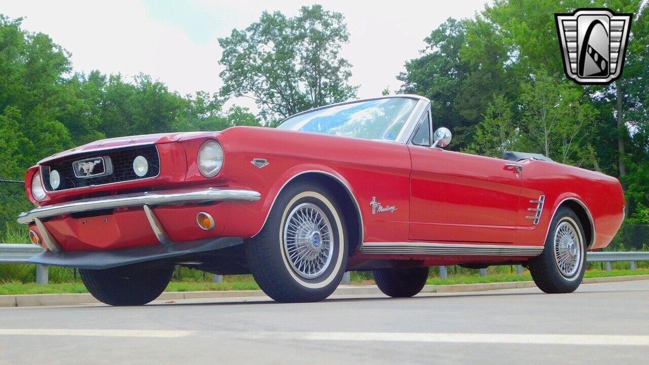 Ford-Mustang-1966-Red-Black-124529-5