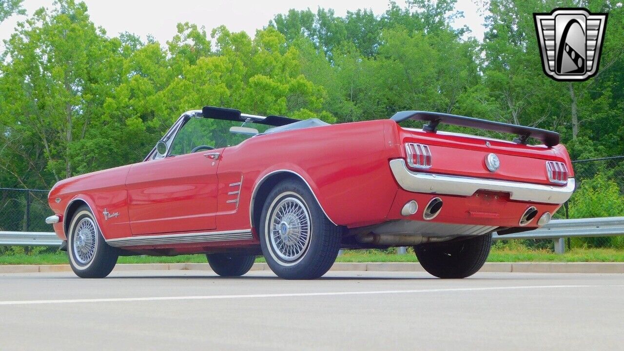 Ford-Mustang-1966-Red-Black-124529-7