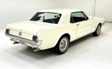 Ford-Mustang-1966-White-Black-25782-4