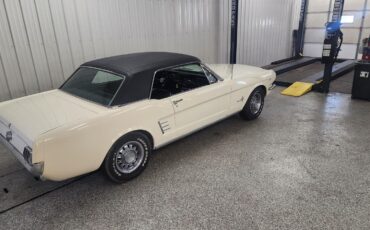 Ford-Mustang-1966-White-Black-98392-5