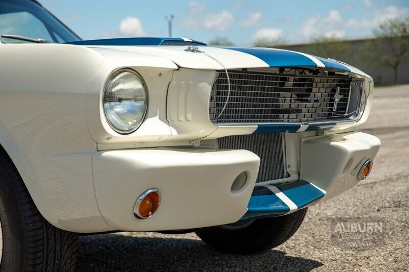 Ford-Mustang-1966-White-Blue-0-16