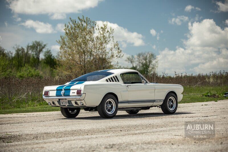 Ford-Mustang-1966-White-Blue-0-4