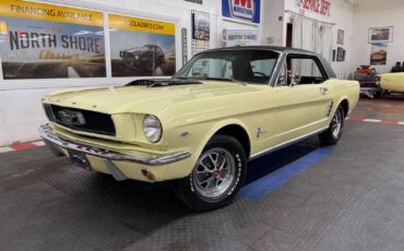 Ford-Mustang-1966-Yellow-Black-121707-1