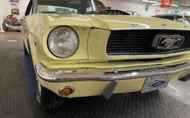 Ford-Mustang-1966-Yellow-Black-121707-10