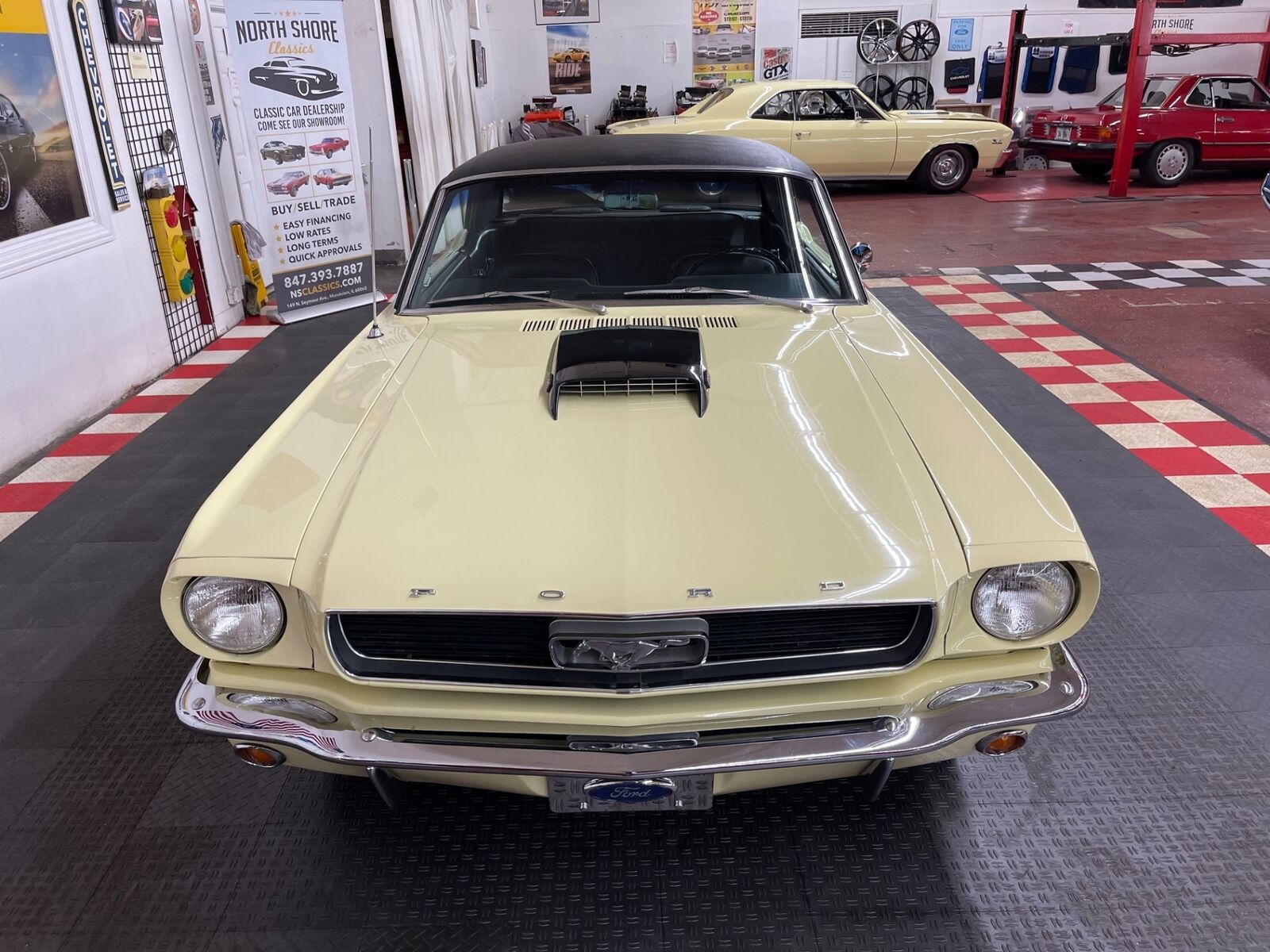 Ford-Mustang-1966-Yellow-Black-121707-4