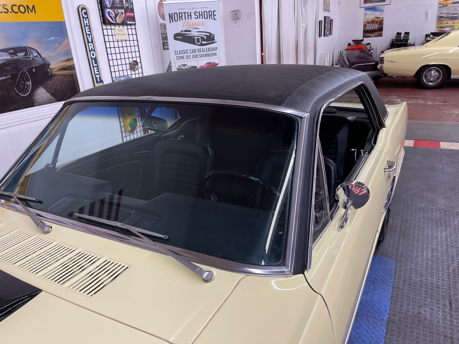 Ford-Mustang-1966-Yellow-Black-121707-7