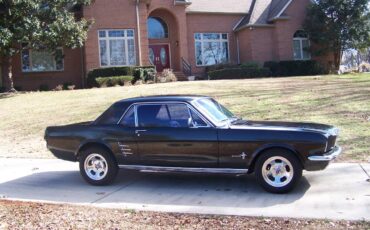 Ford-Mustang-1966-black-110840-4