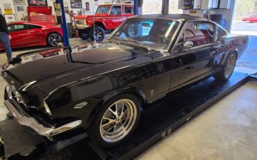 Ford-Mustang-1966-black-17881-1