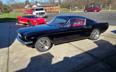 Ford-Mustang-1966-black-17881-4