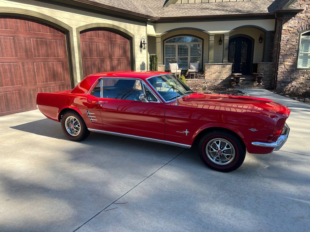 Ford-Mustang-1966-black-3164-2