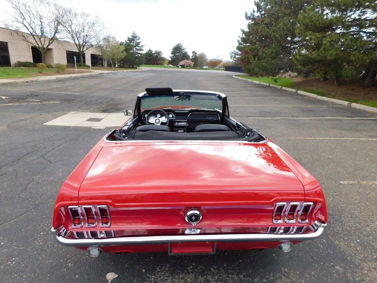 Ford-Mustang-1967-Red-Black-1019-3