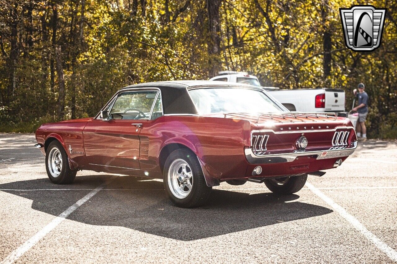 Ford-Mustang-1967-Red-Black-50306-4