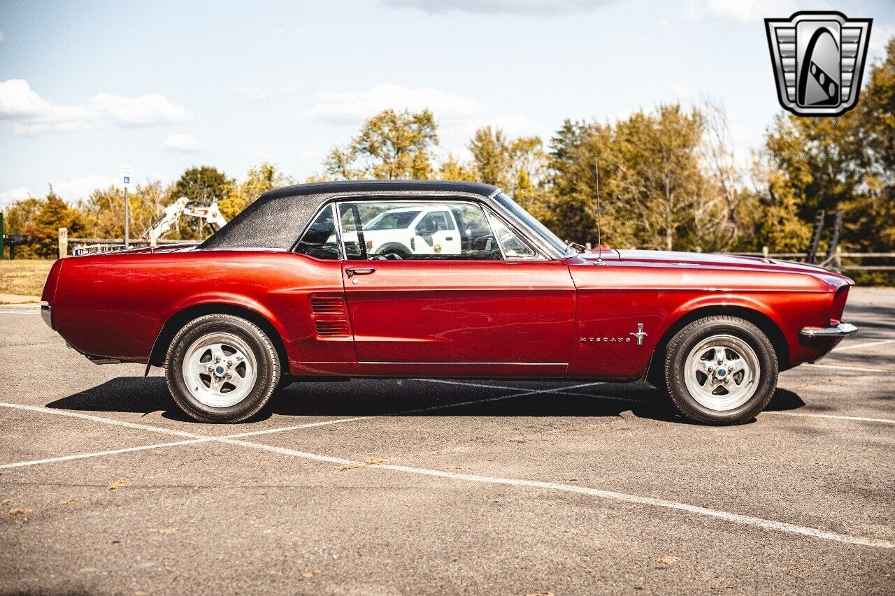 Ford-Mustang-1967-Red-Black-50306-7