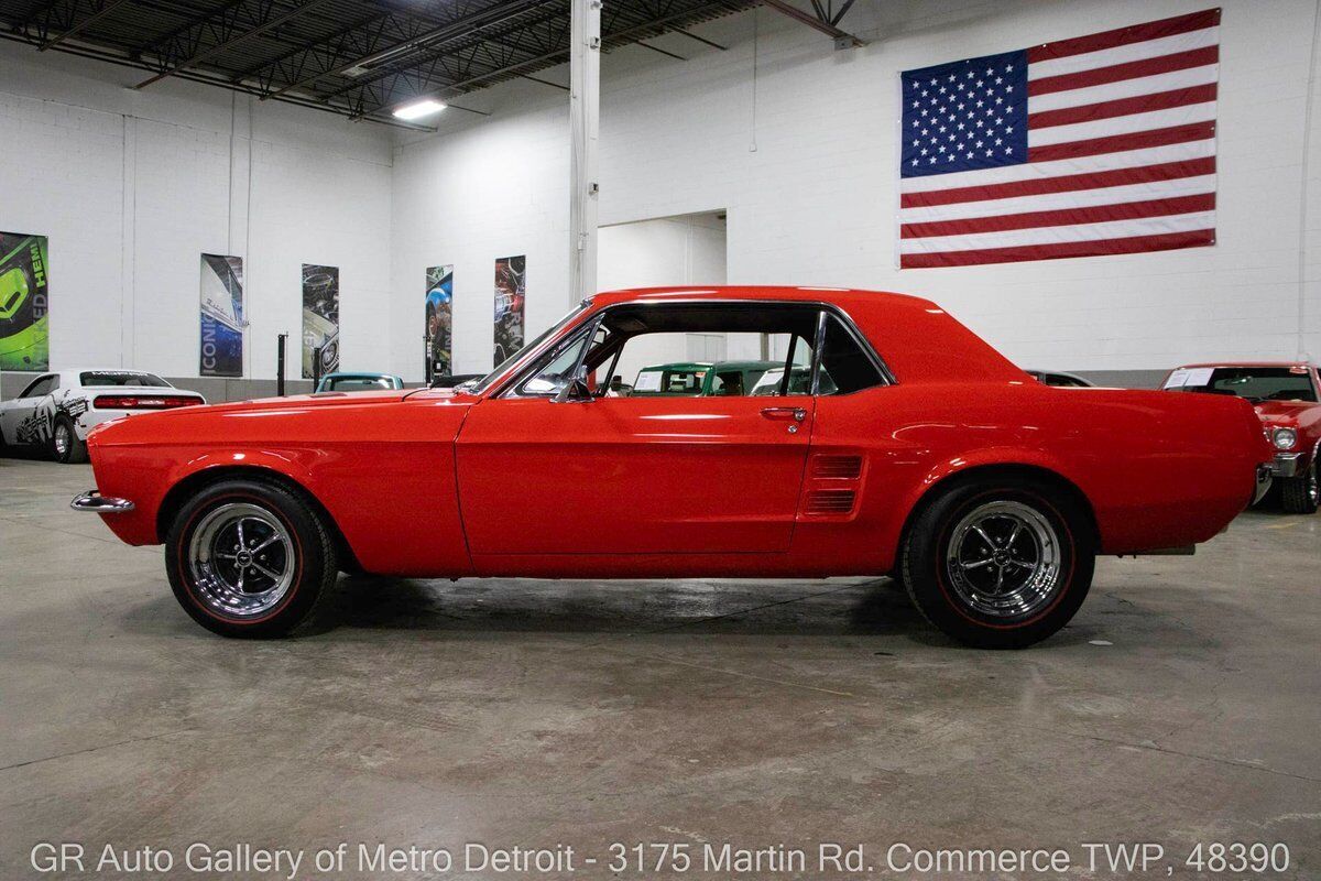 Ford-Mustang-1967-Red-Red-13580-2