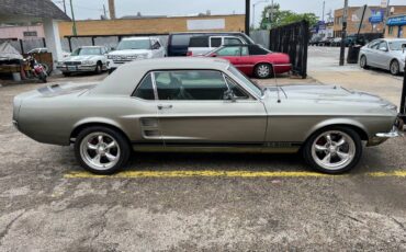 Ford-Mustang-1967-grey-78858-3