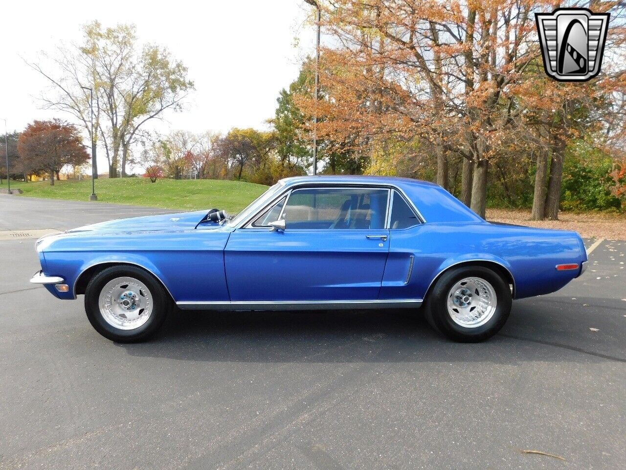 Ford-Mustang-1968-Blue-Balck-99999-2