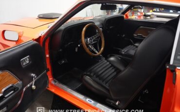 Ford-Mustang-1969-Calypso-Coral-Black-130-4