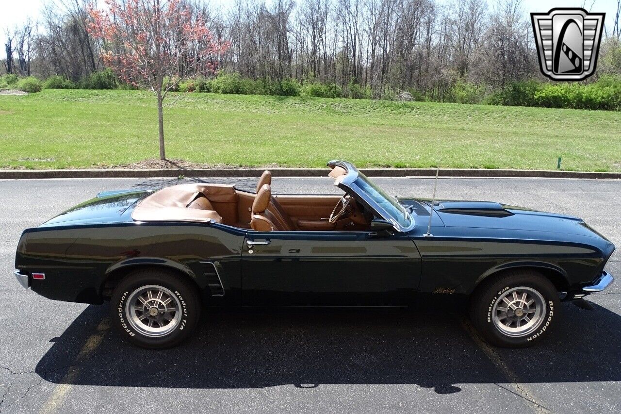 Ford-Mustang-1969-Green-Tan-9545-4