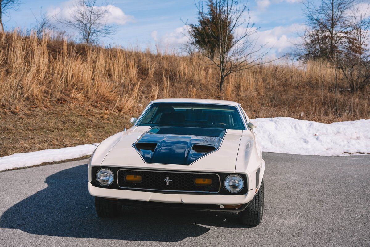 Ford-Mustang-1972-White-Black-50260-1