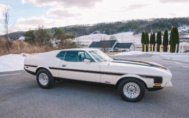 Ford-Mustang-1972-White-Black-50260-19