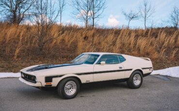 Ford-Mustang-1972-White-Black-50260-2