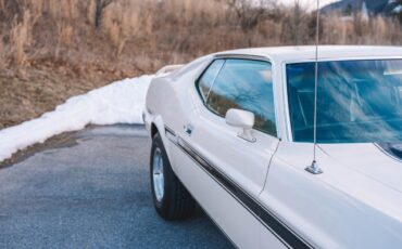 Ford-Mustang-1972-White-Black-50260-24