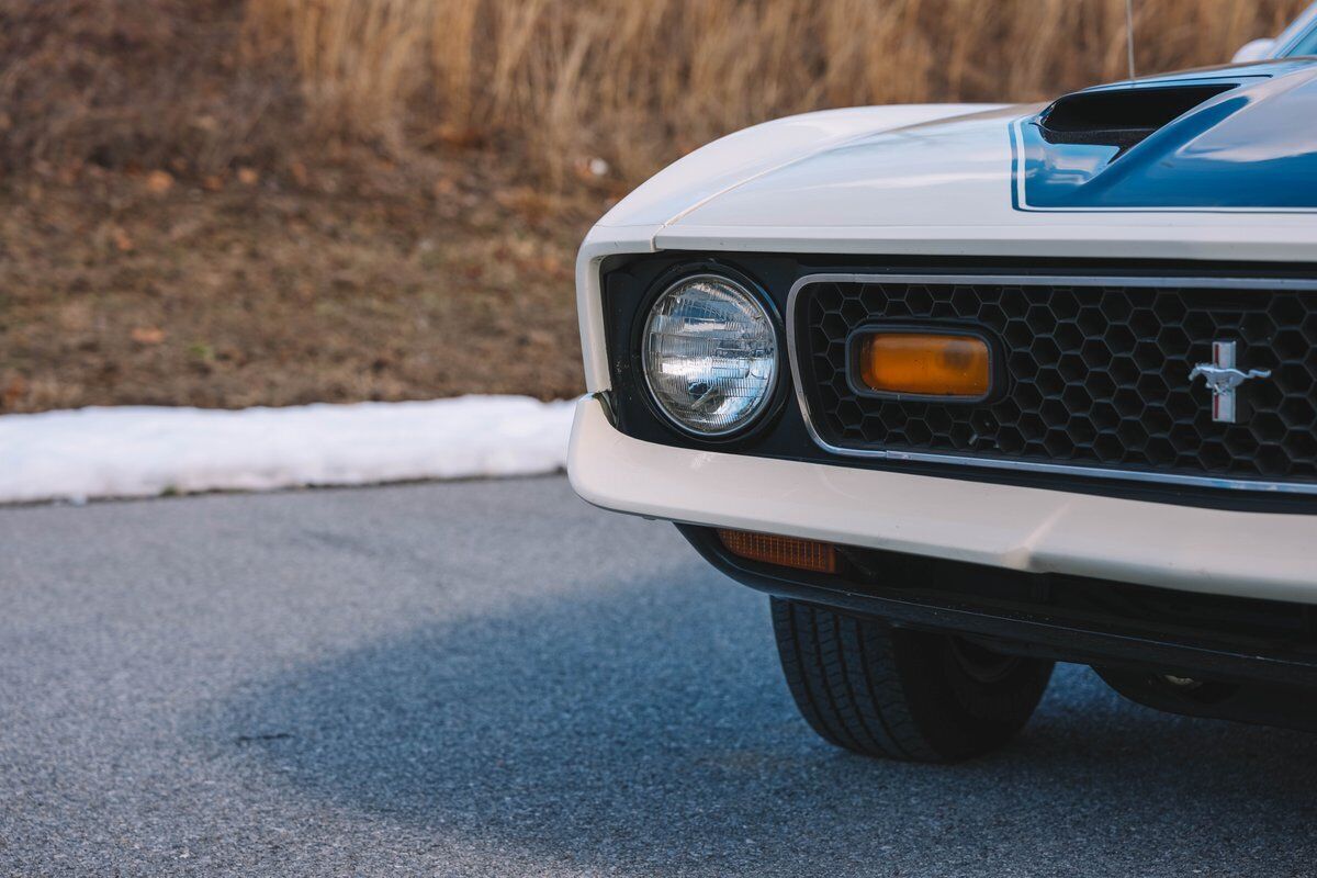 Ford-Mustang-1972-White-Black-50260-31