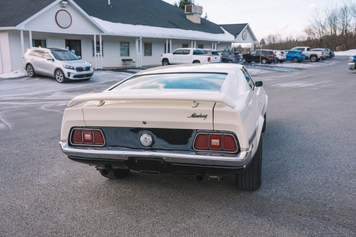 Ford-Mustang-1972-White-Black-50260-8