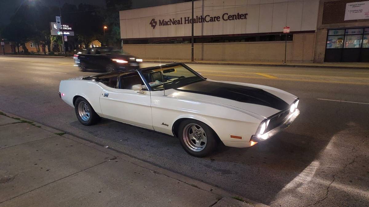 Ford-Mustang-1972-white-107826-1