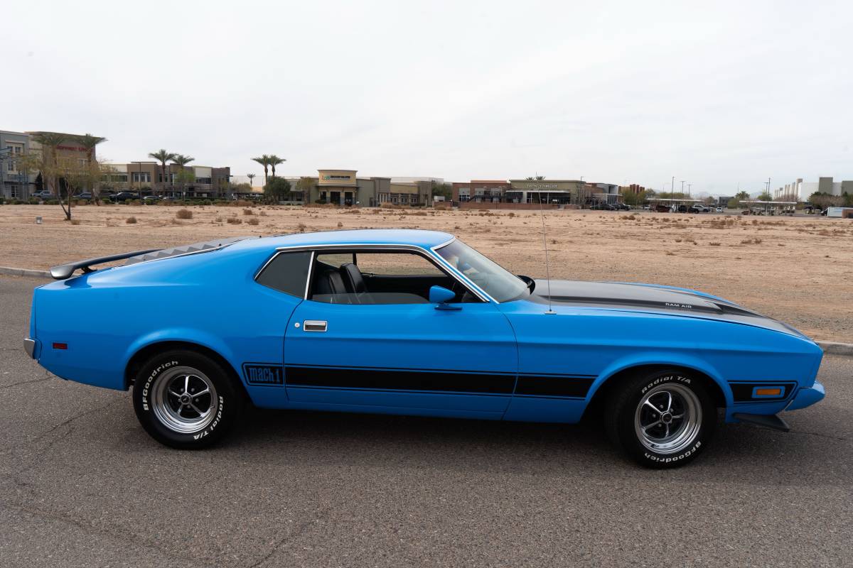 Ford-Mustang-1973-blue-45062-9