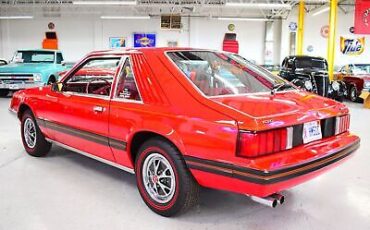 Ford-Mustang-1979-Red-Red-141740-17