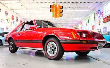 Ford-Mustang-1979-Red-Red-141740-3