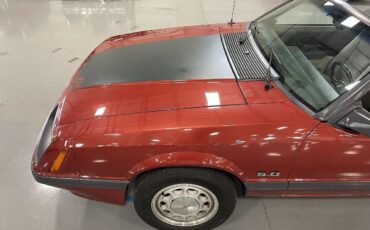 Ford-Mustang-1985-Red-Black-160744-6