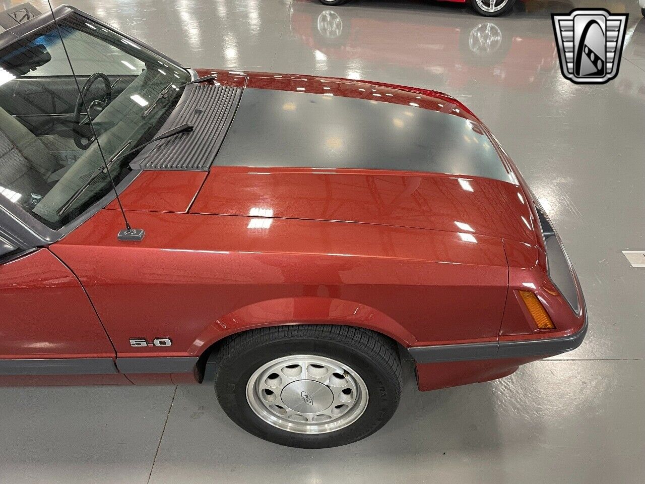 Ford-Mustang-1985-Red-Black-160744-7