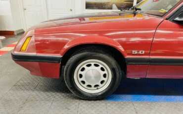 Ford-Mustang-1986-Red-Red-193057-18