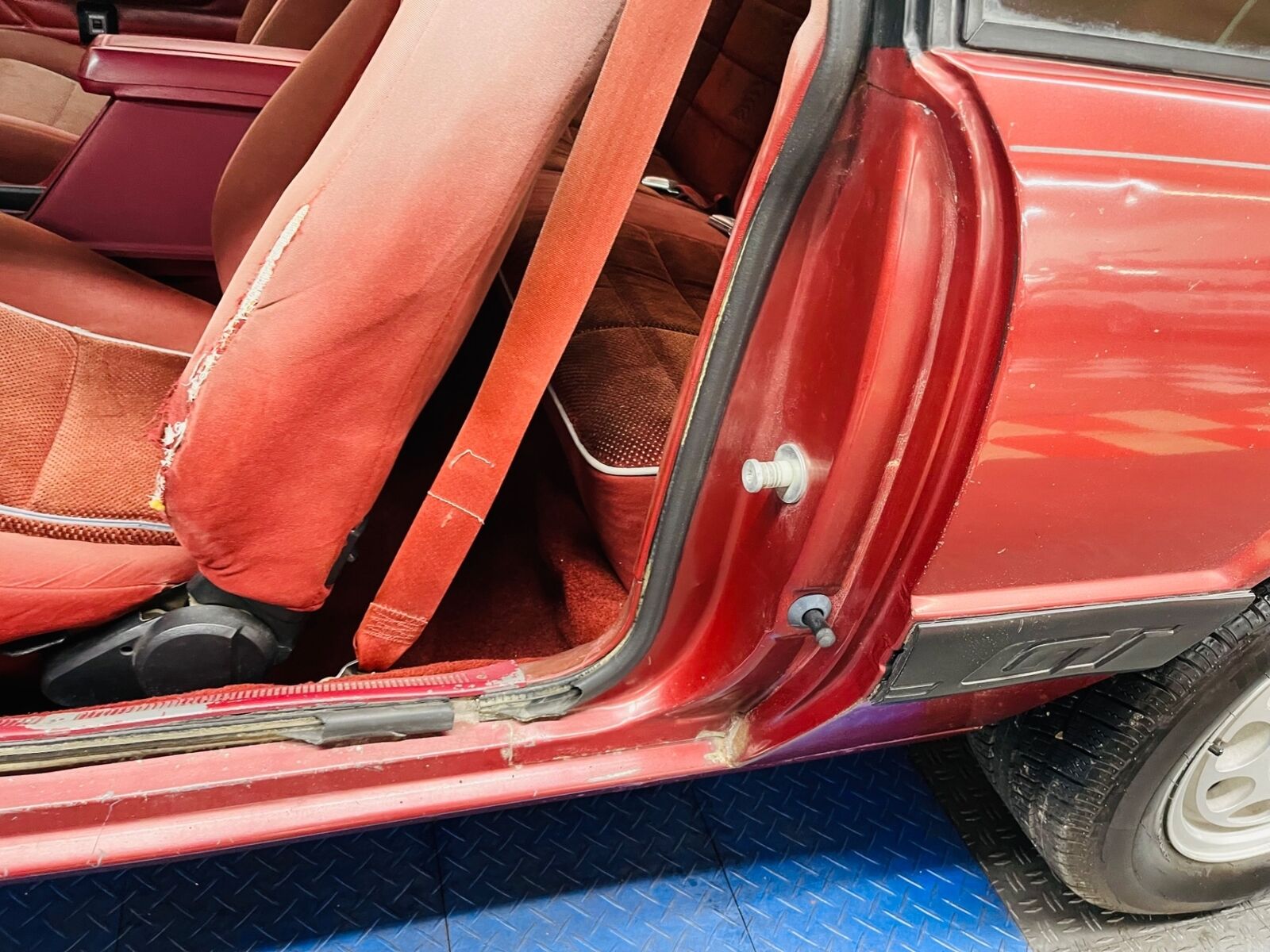 Ford-Mustang-1986-Red-Red-193057-32