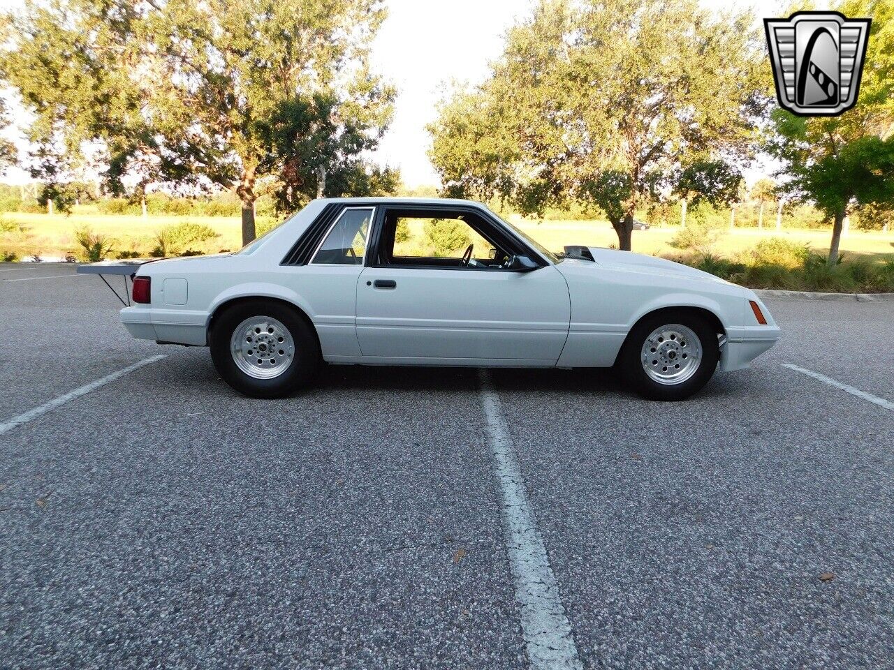 Ford-Mustang-1986-White-Black-0-3