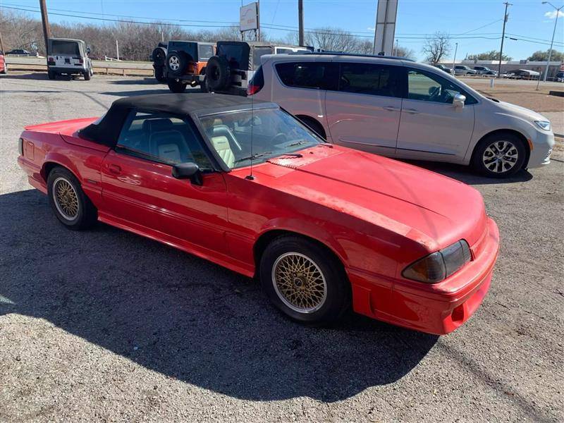 Ford-Mustang-1988-red-124972-8