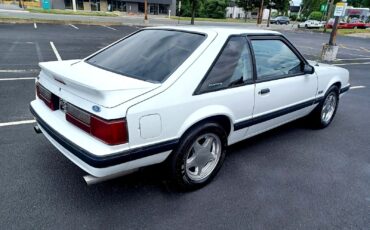 Ford-Mustang-1990-White-Gray-77743-3