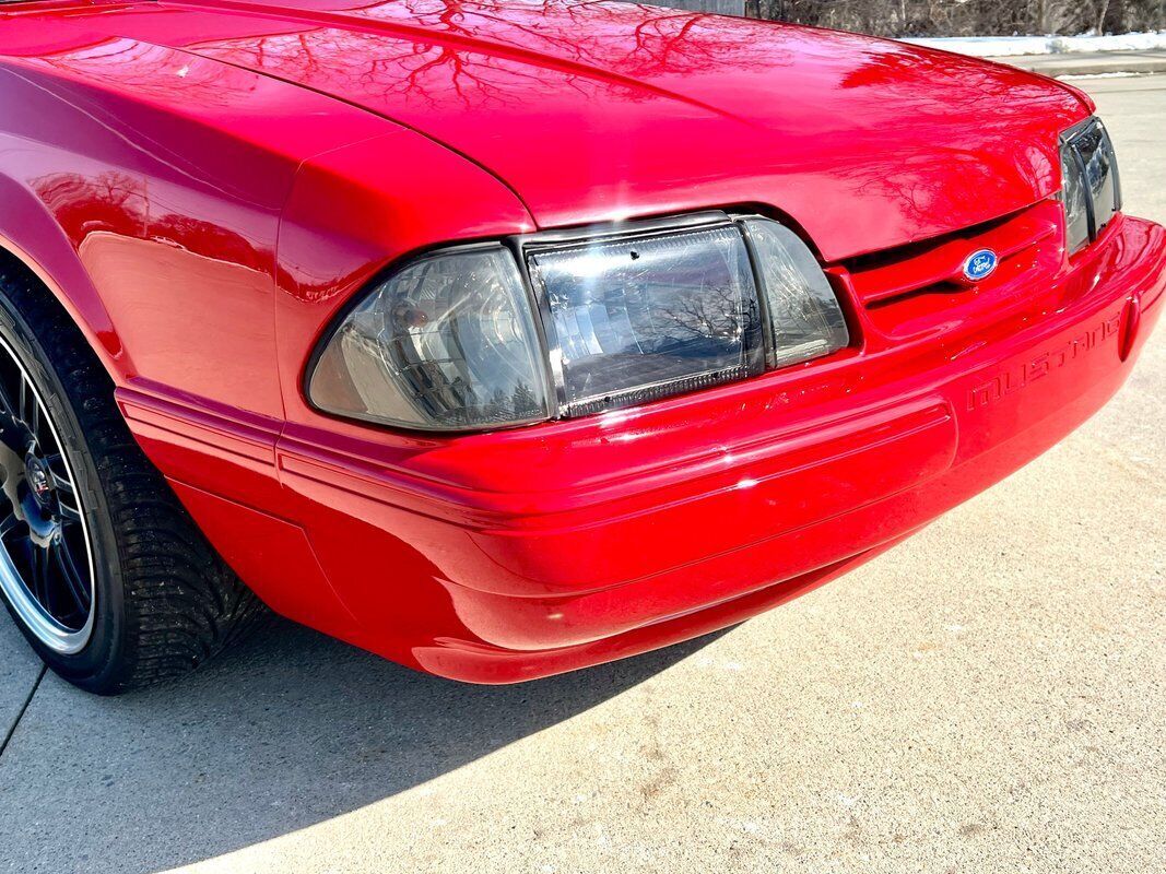 Ford-Mustang-1992-Red-Black-67848-10