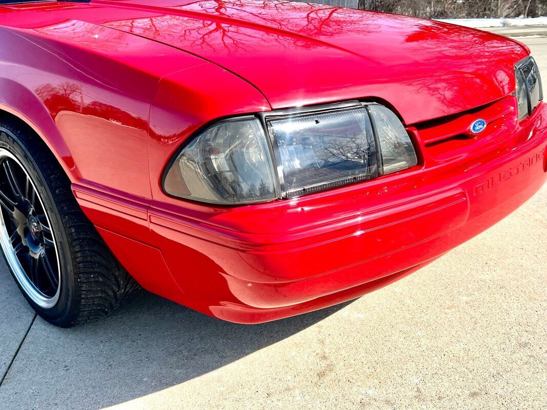 Ford-Mustang-1992-Red-Black-67848-11