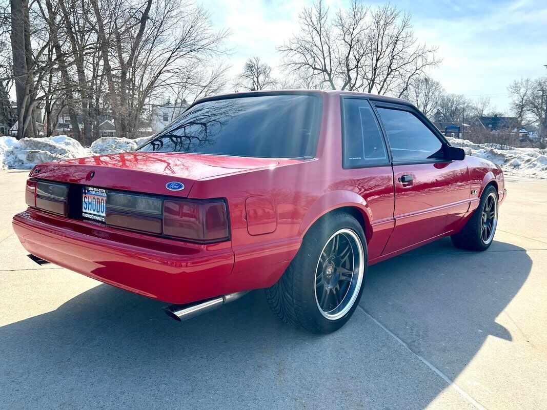 Ford-Mustang-1992-Red-Black-67848-4