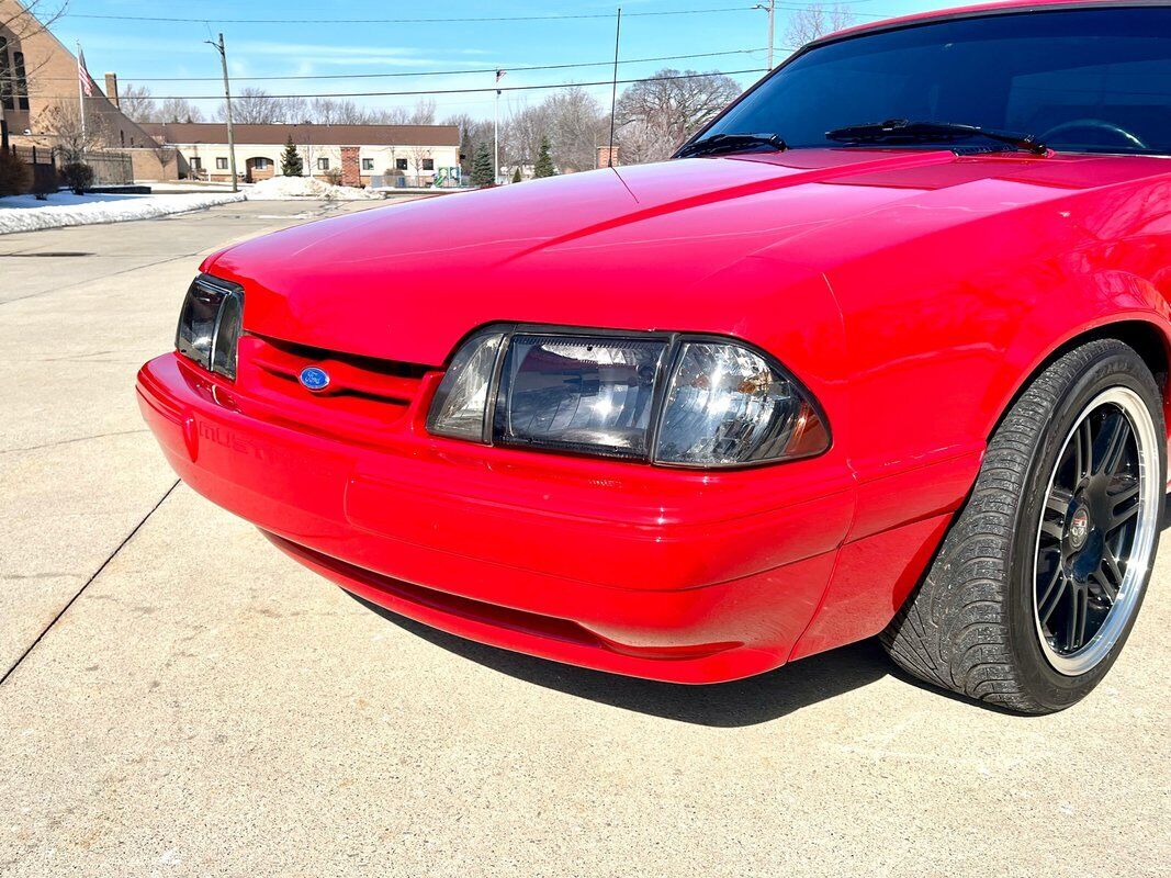 Ford-Mustang-1992-Red-Black-67848-9