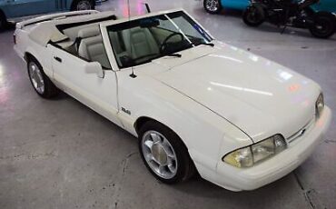 Ford-Mustang-1993-White-White-81562-1