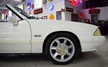 Ford-Mustang-1993-White-White-81562-19