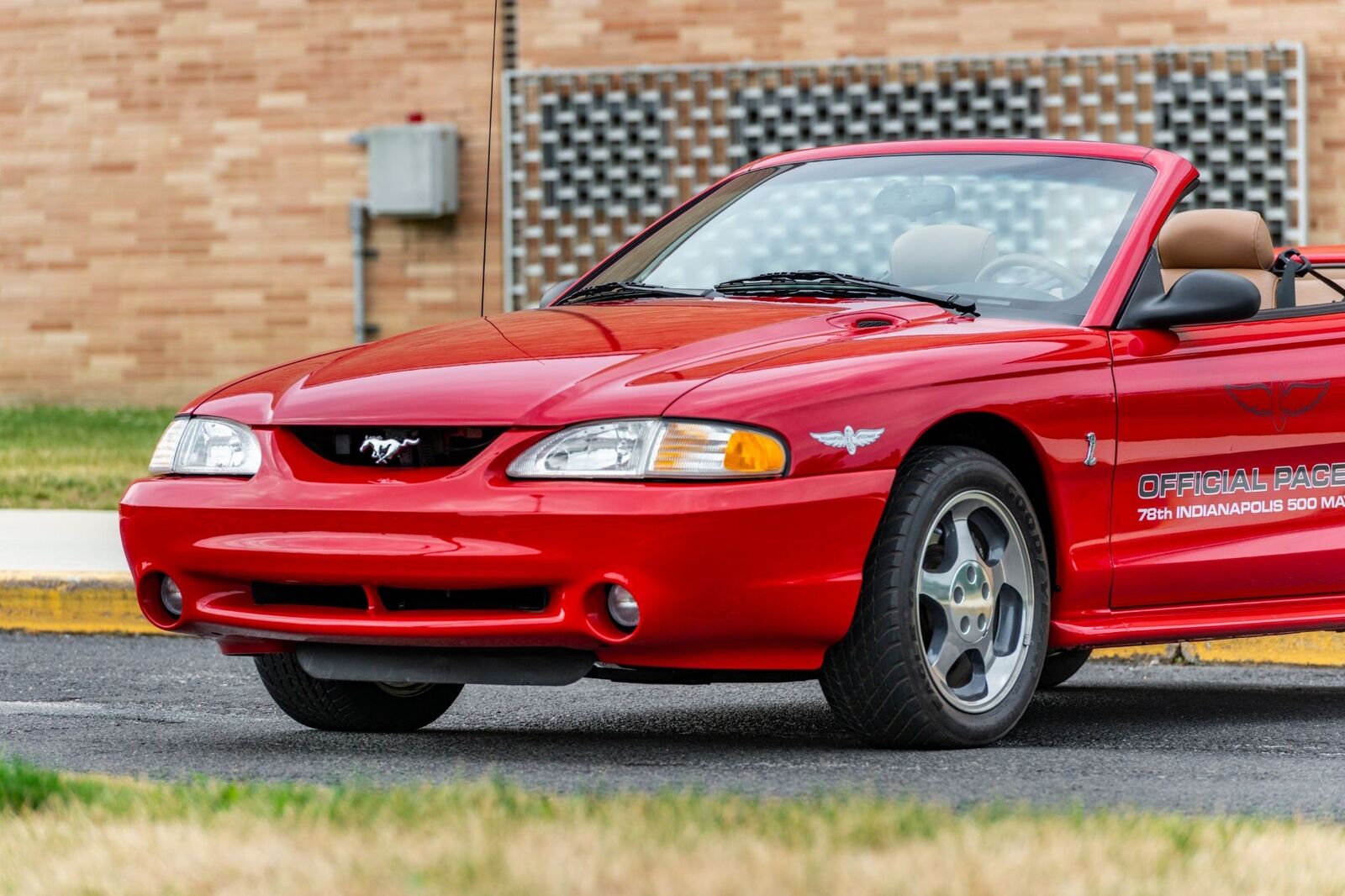 Ford-Mustang-1994-Red-Saddle-698-34