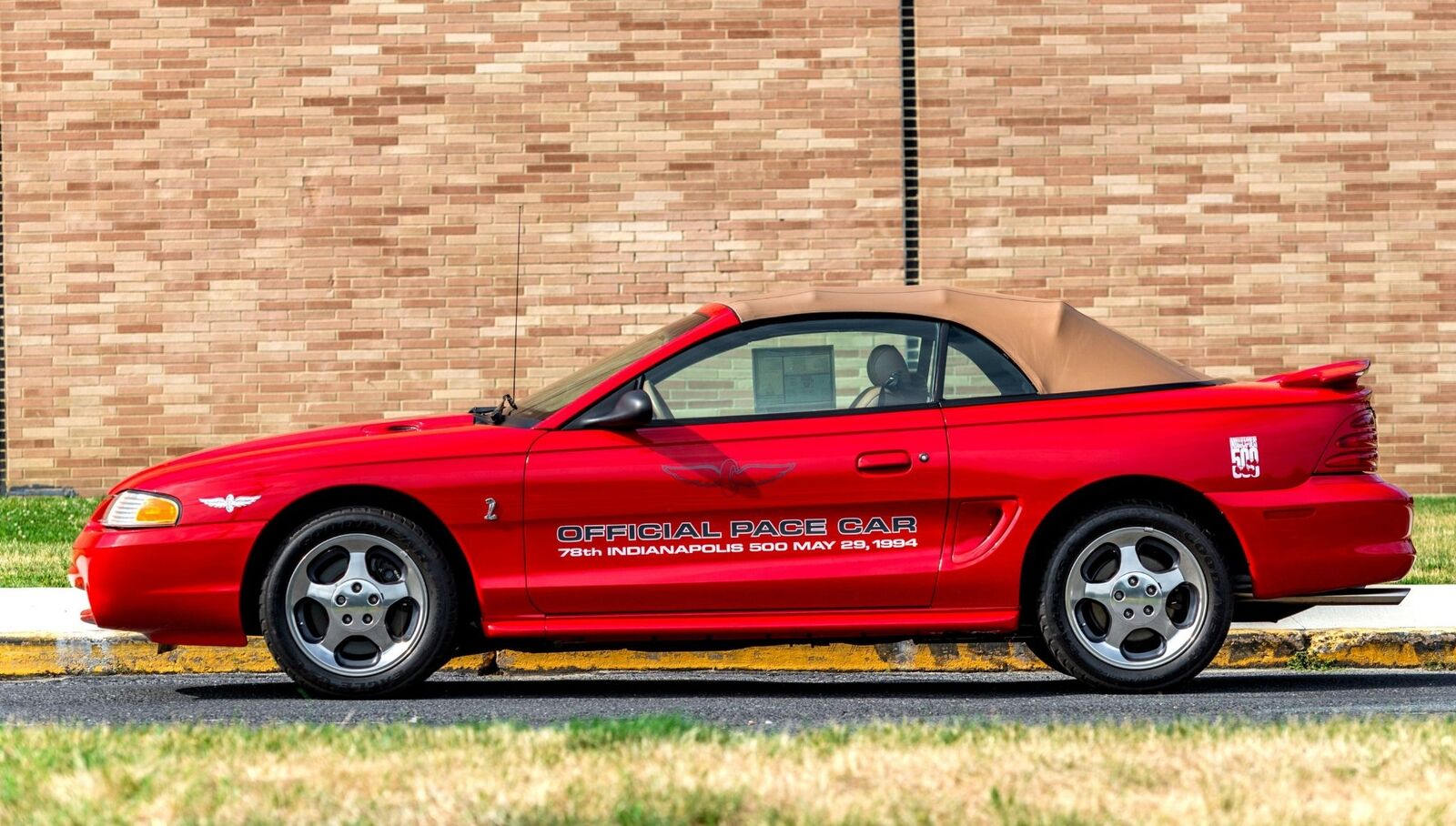 Ford-Mustang-1994-Red-Saddle-698-5