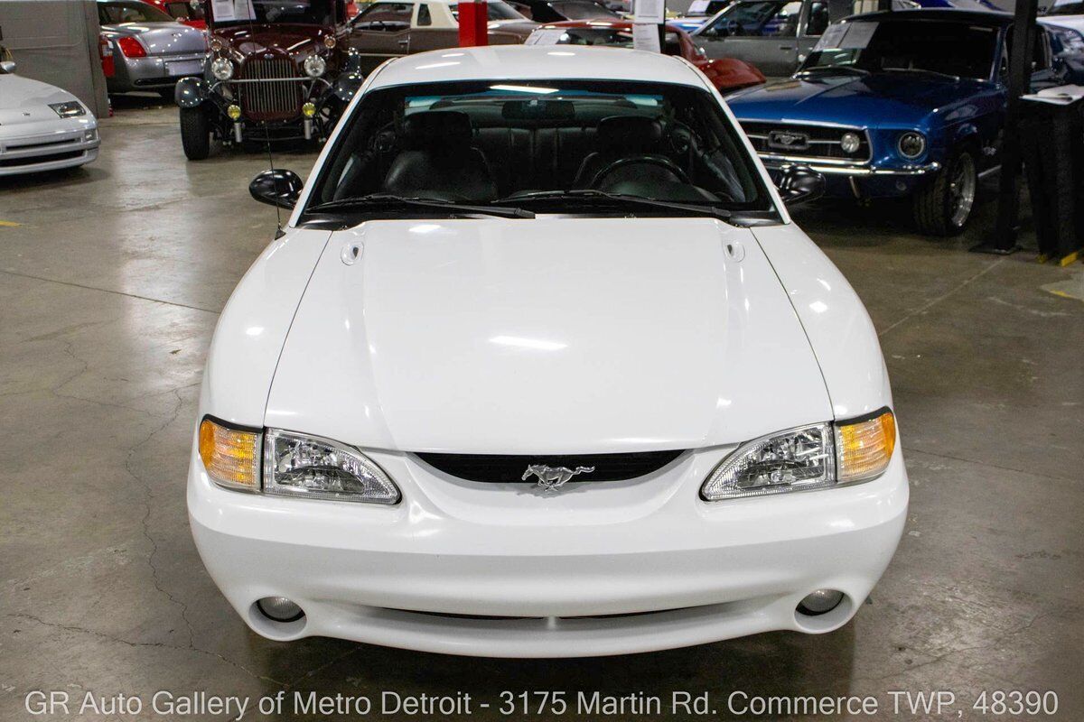 Ford-Mustang-1995-White-Black-212102-10