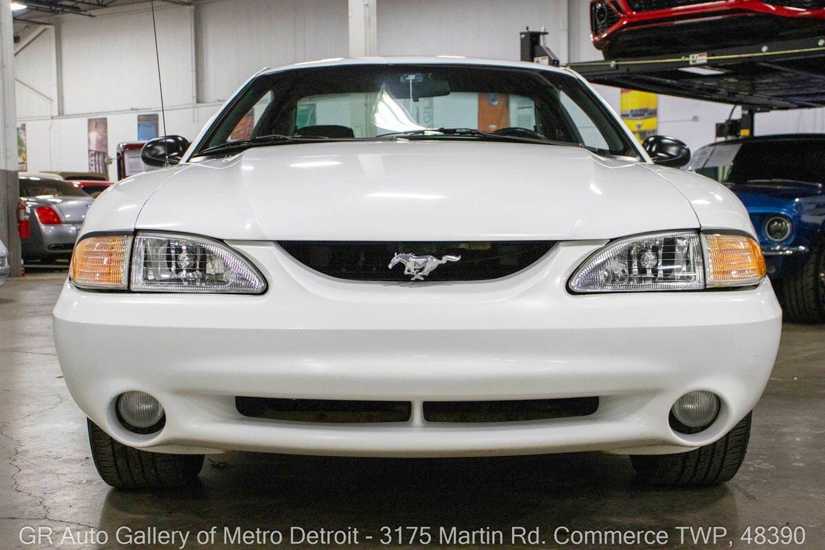 Ford-Mustang-1995-White-Black-212102-11