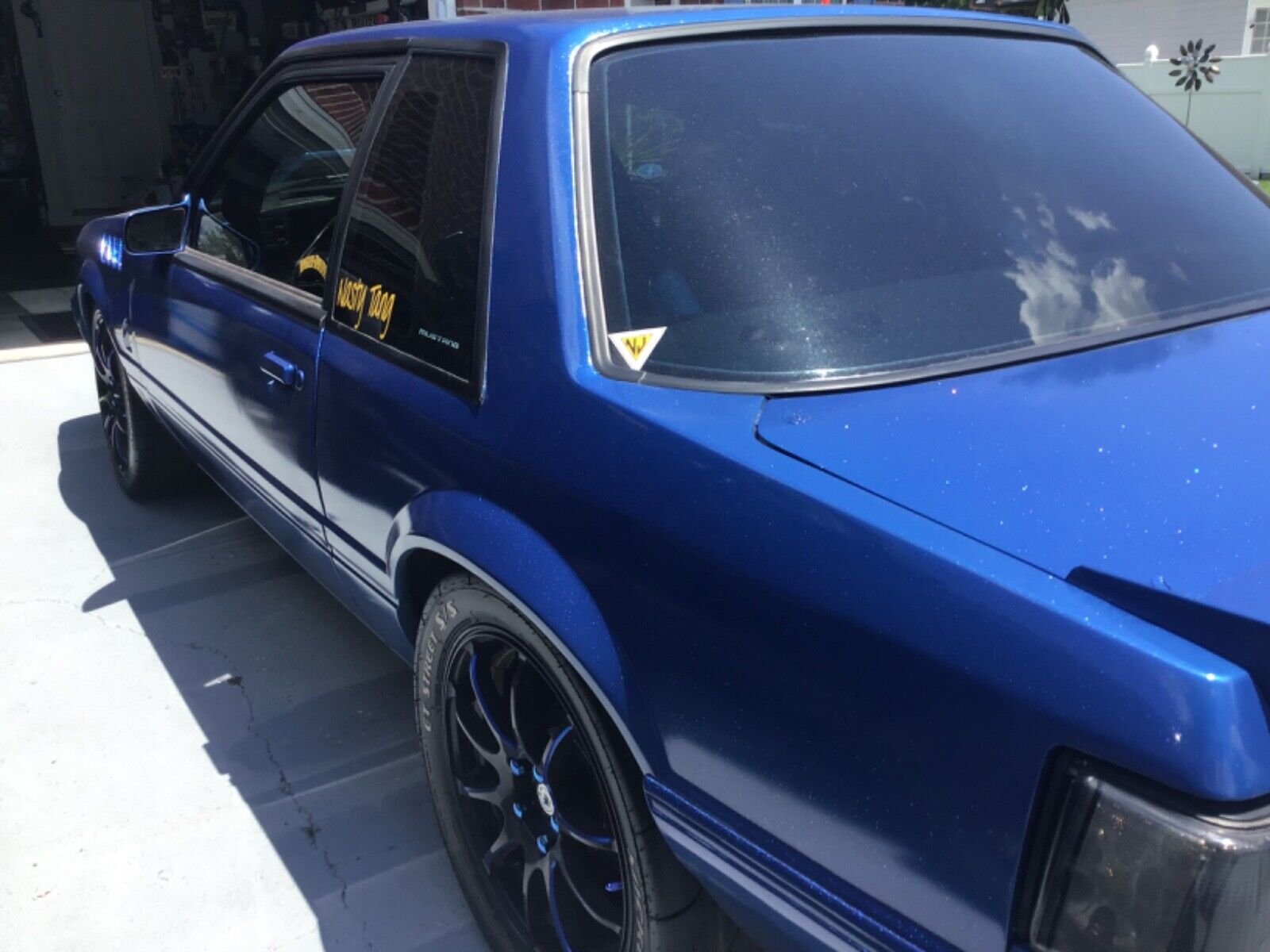 Ford-Mustang-Berline-1987-Blue-Black-999999-2